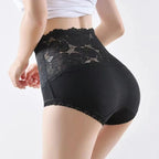 Culotte haute gainante en dentelle florale modèle Séléné, vue de face soulignant la zone de maintien abdominal et la finition dentelle raffinée.